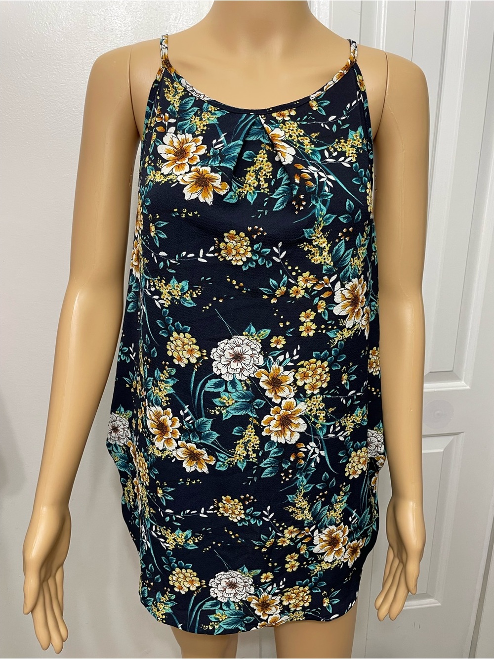 Impulsive Navy Floral Spaghetti-Strap Long Cami Top women’s size M